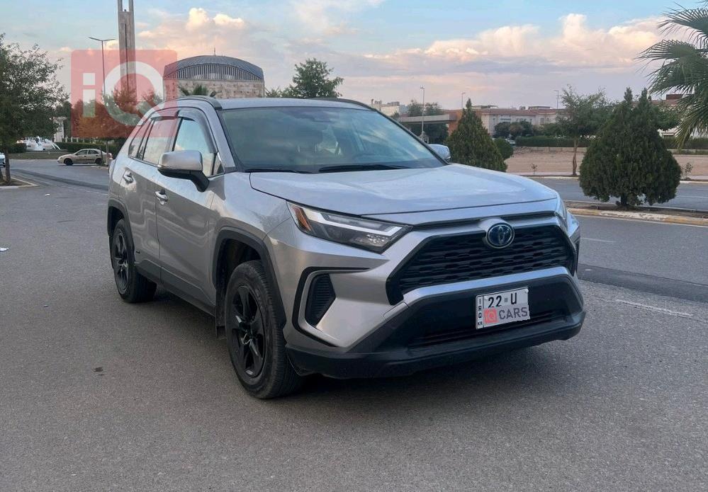 تۆیۆتا ڕاڤ 4